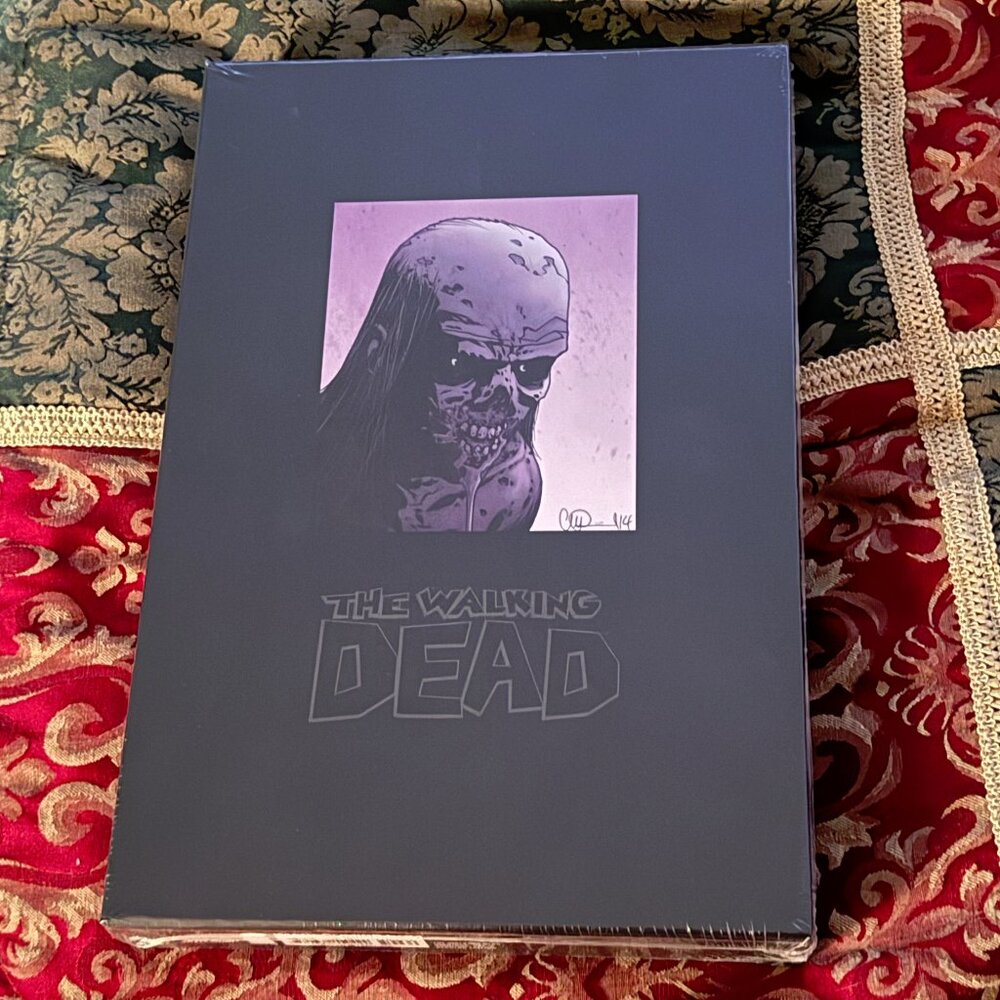 The Walking Dead Hardcover Omnibus, Vol. 5 (Regular Edition w/Slip Case)